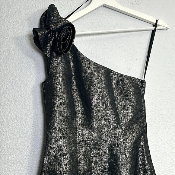 H&M Brand New Women’s Size 4 One Shoulder Cocktail Dress - Picture 2 of 11